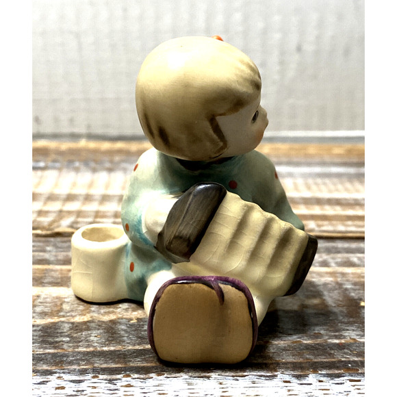 Vintage Goebel Angel Sitting Playing an Acordian 2.5" Tall West Germany - Picture 10 of 11